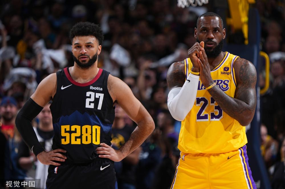 勇敢站起来 勇敢站起来