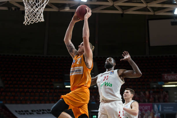 取得成功的 取得成功的